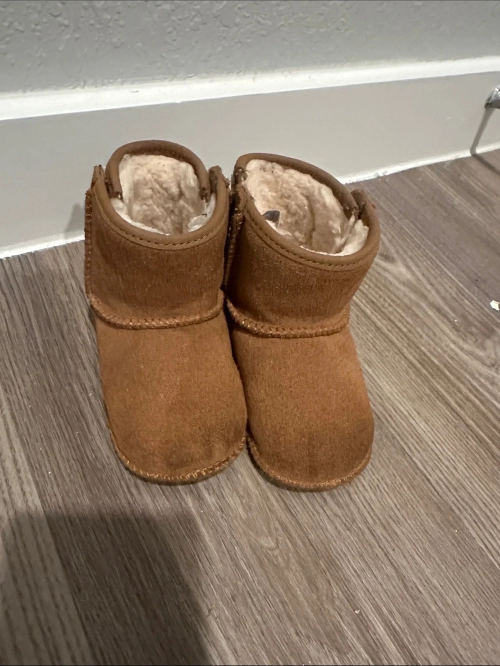 UGG Mini Boots in Chestnut - Toddler